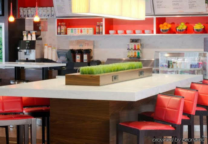 Courtyard By Marriott Indianapolis Airport Hotel Bagian luar foto